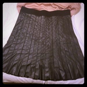 Alfani black faux leather skirt size 16
